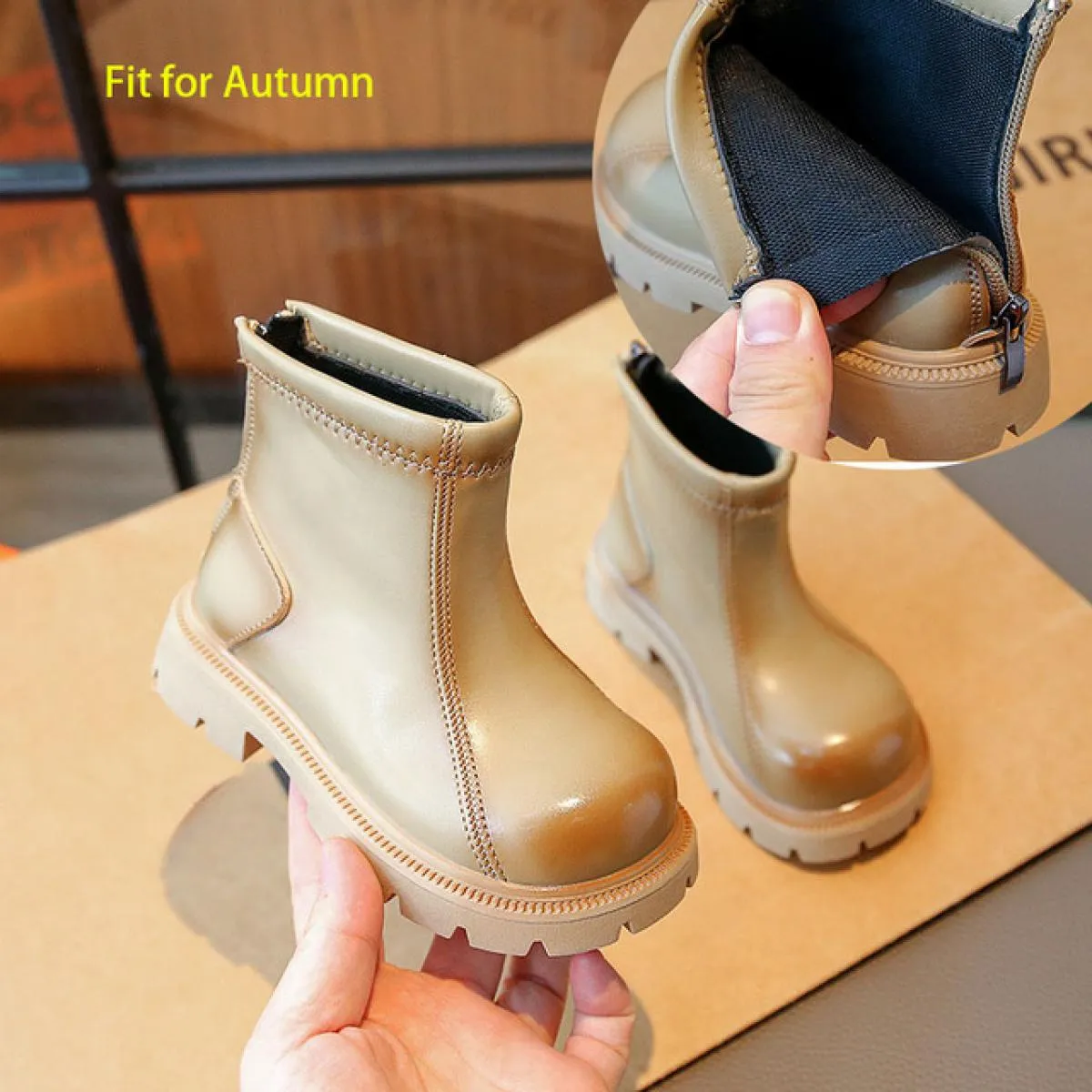 2023 Scarpe con plateau Stivali per bambini Punta tonda Cerniera posteriore Autunno Inverno Stivaletti alla moda resistenti al f