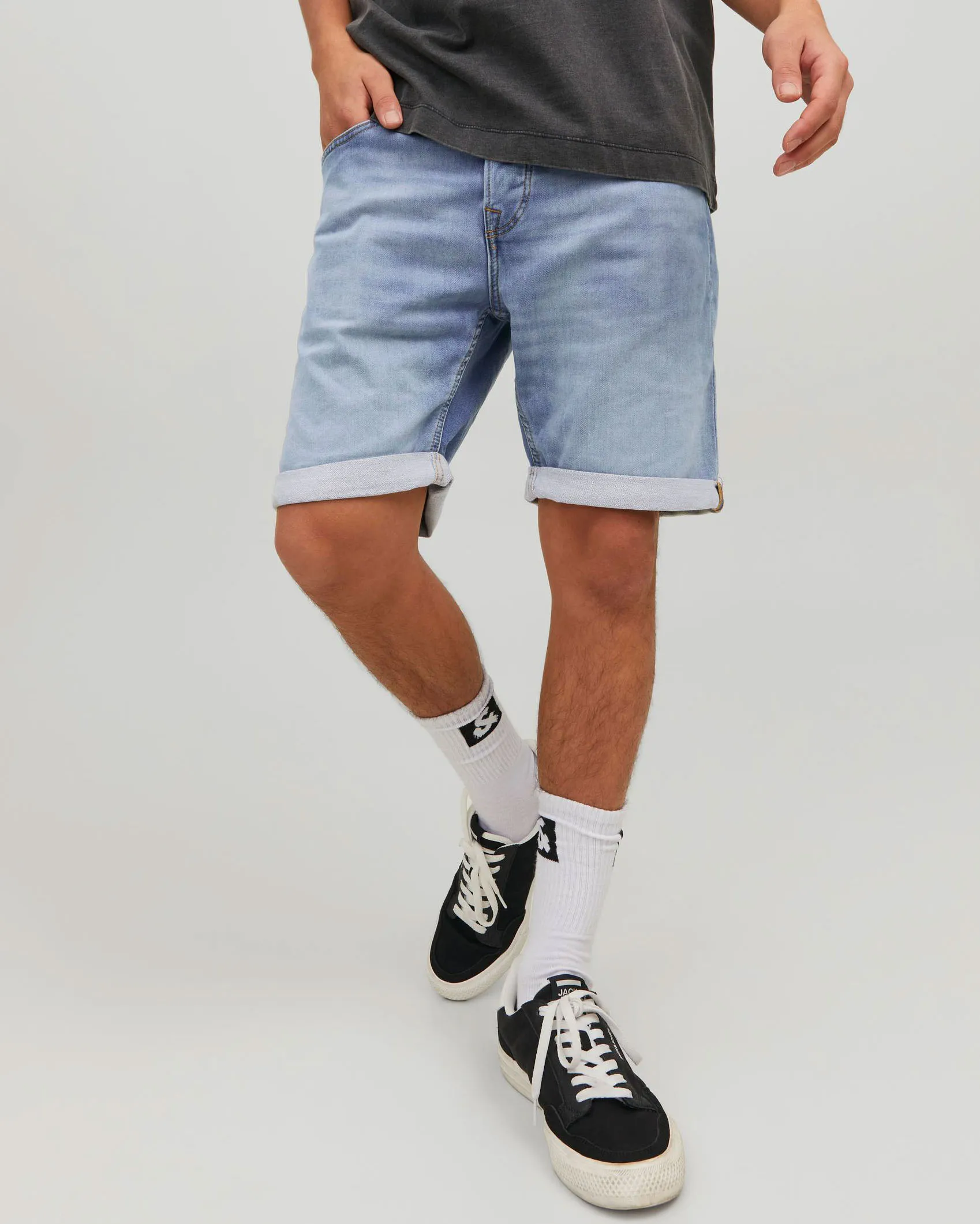 Bermuda jeans in cotone stretch lavaggio chiaro super stone washed