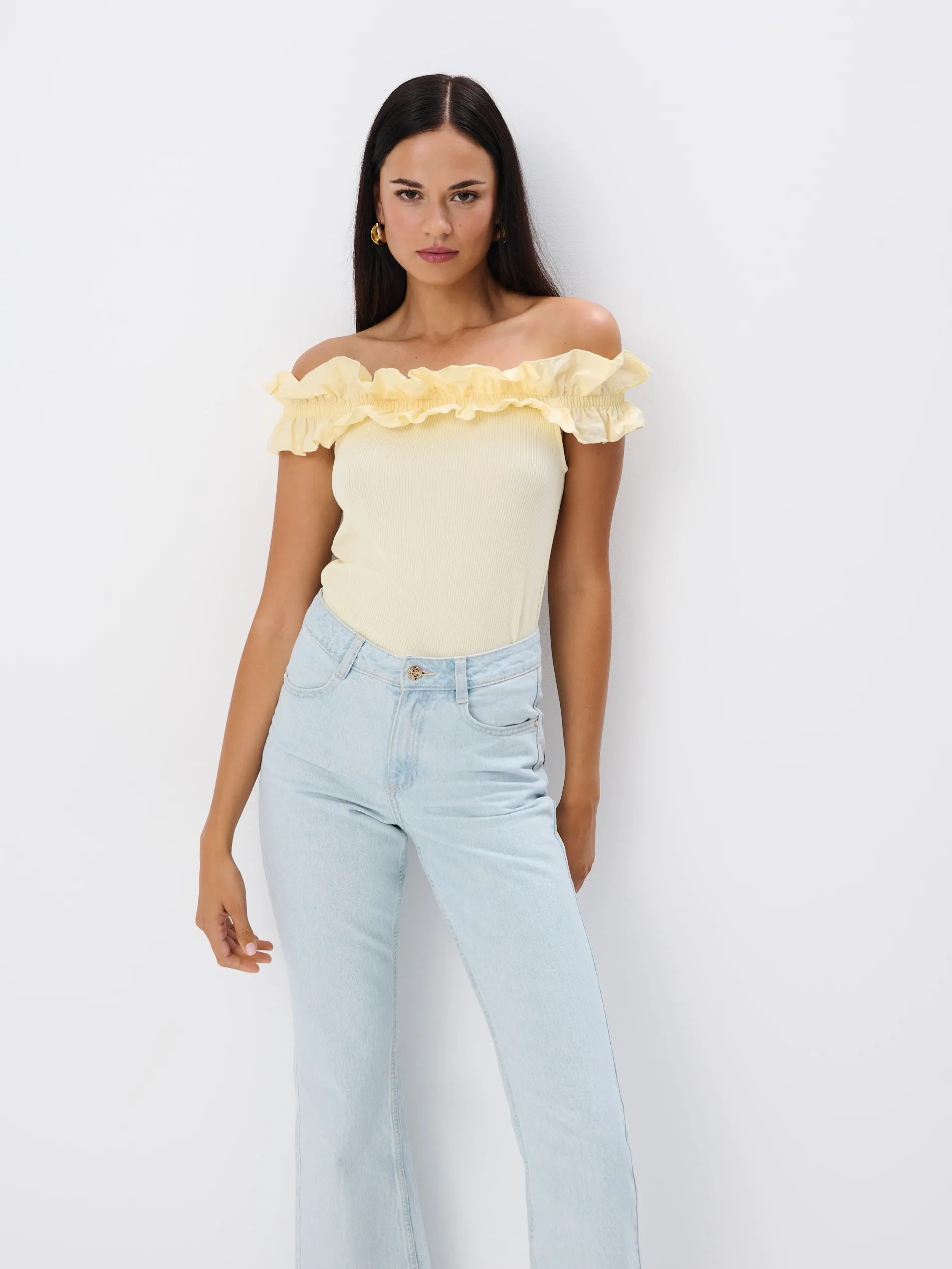 Blusa a spalle scoperte