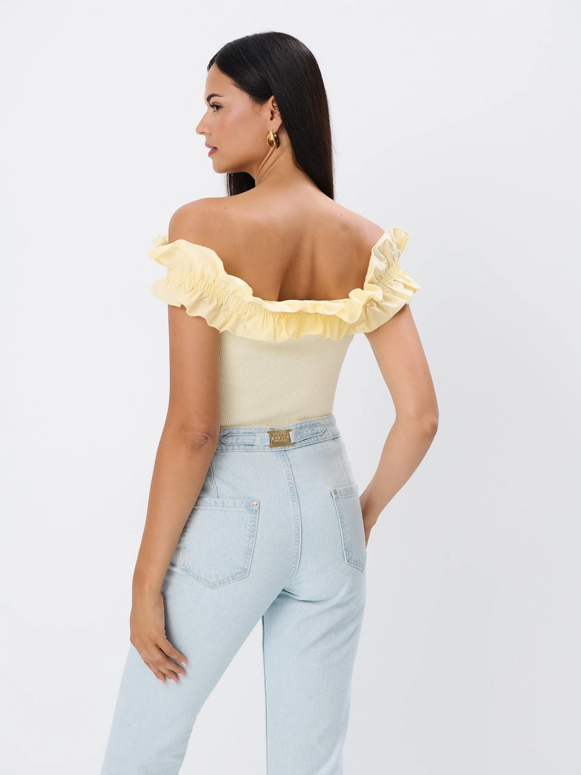 Blusa a spalle scoperte