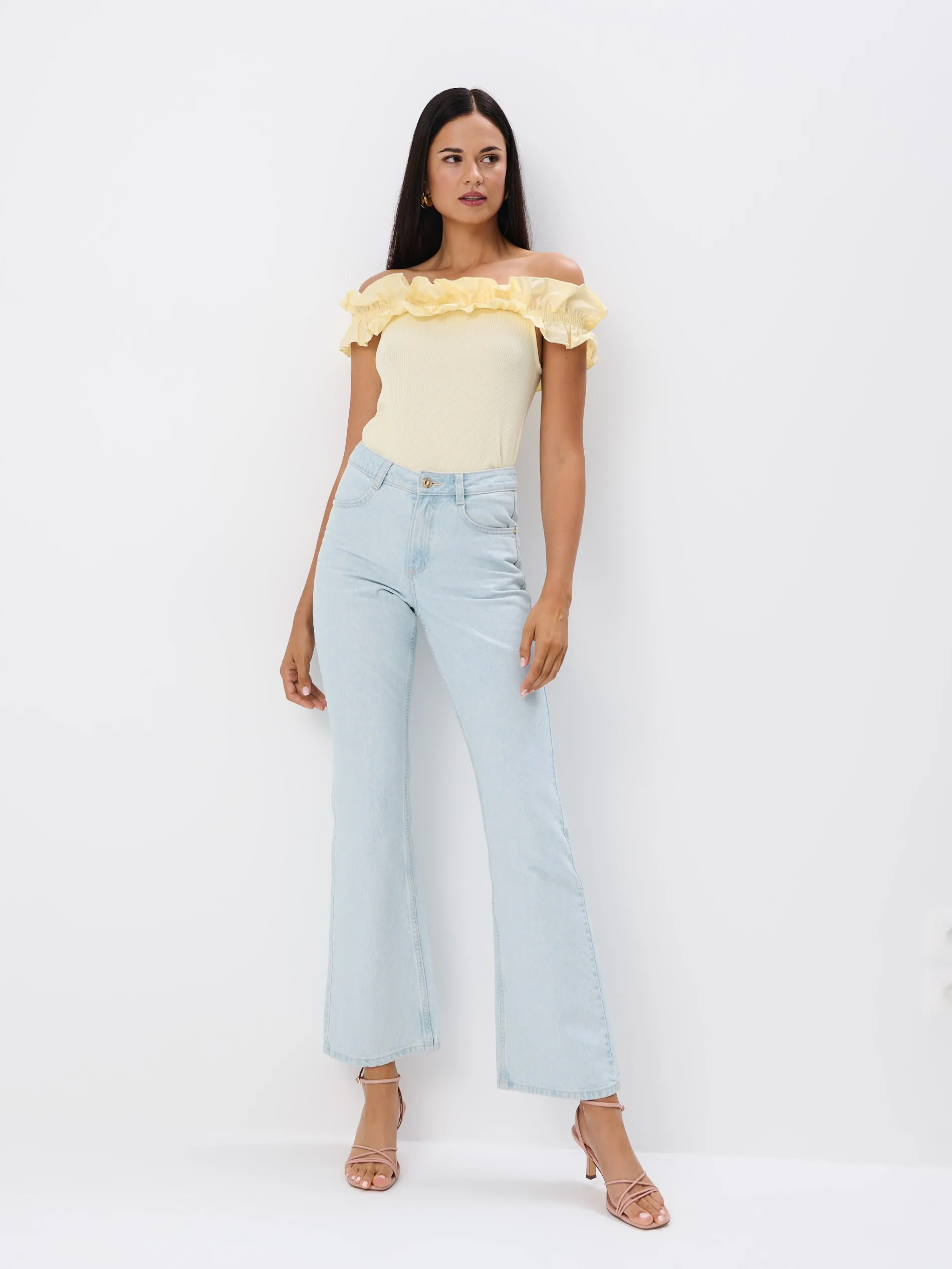 Blusa a spalle scoperte
