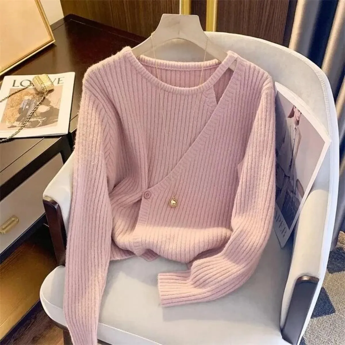Chic Design Sense Button Cross Knit Women 2023 Autunno Inverno Nuova nicchia addensata maglione