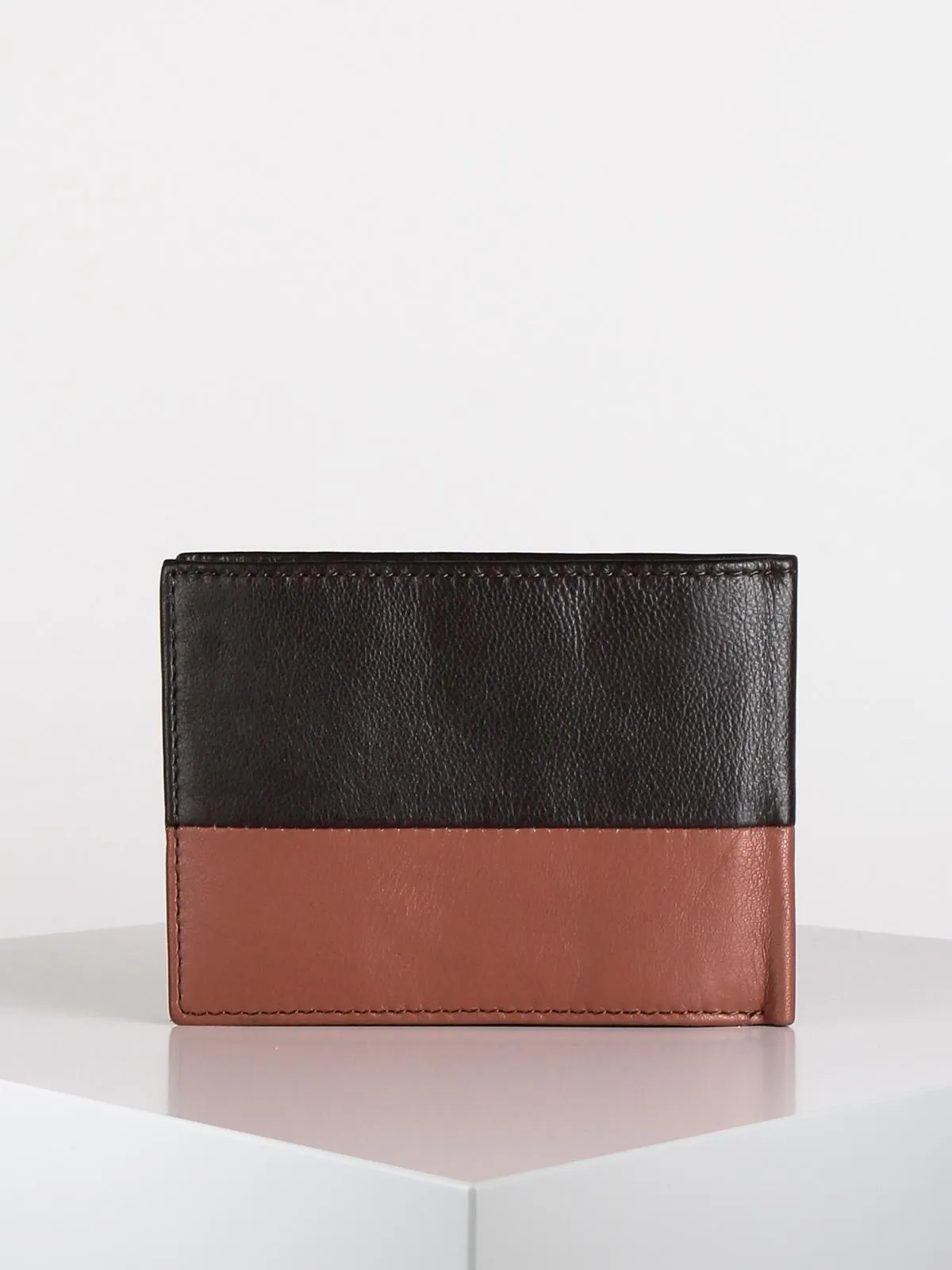 Egon Furstenberg Portefeuille en cuir avec porte-chèques marron foncé