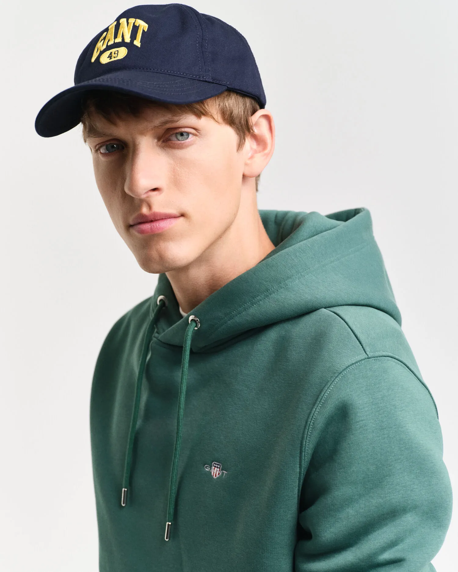 Felpa Shield con cappuccio    
