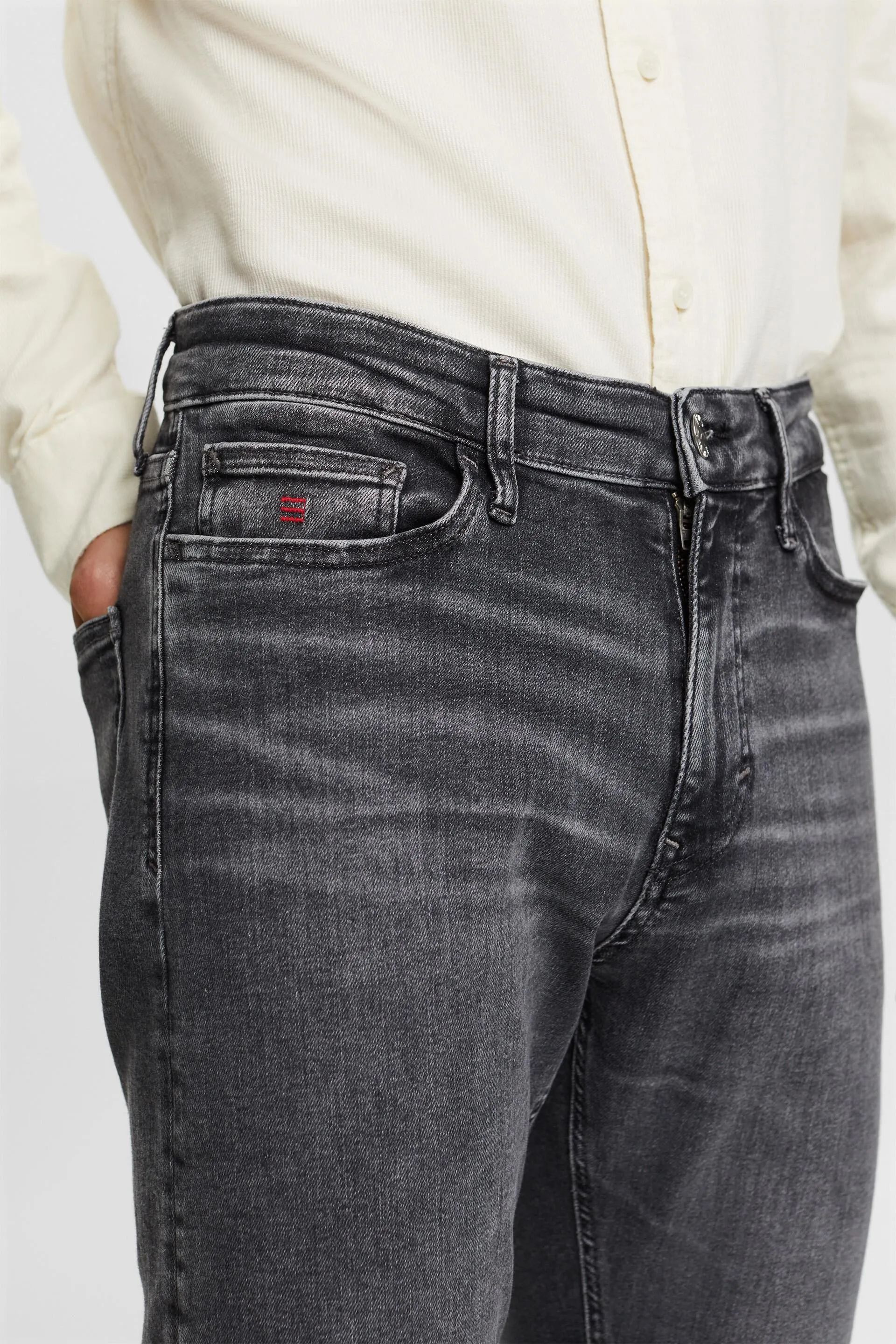 Jeans Slim Fit a vita media