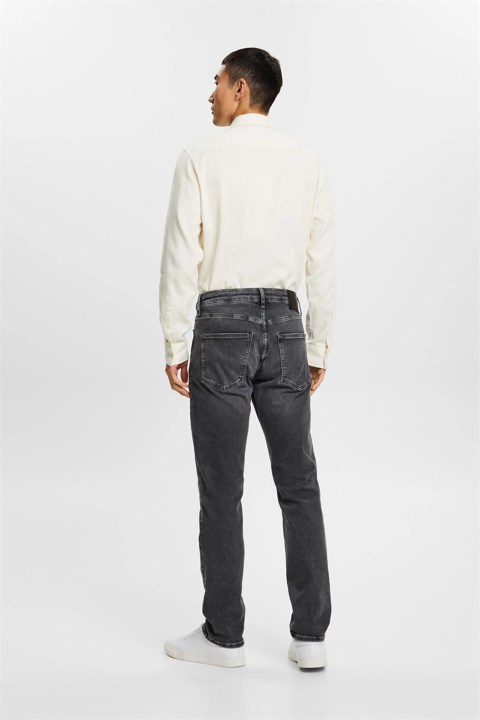 Jeans Slim Fit a vita media