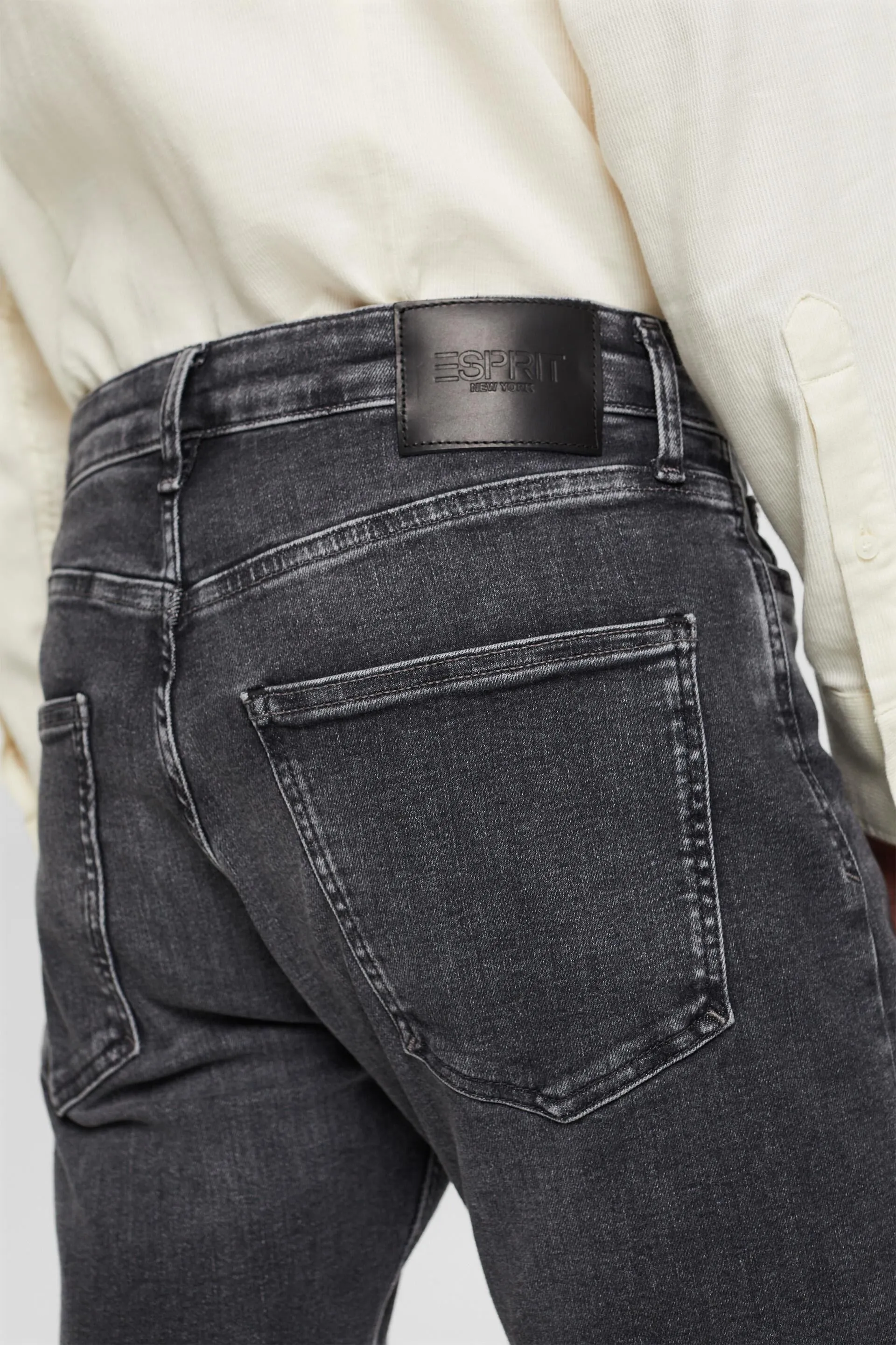 Jeans Slim Fit a vita media