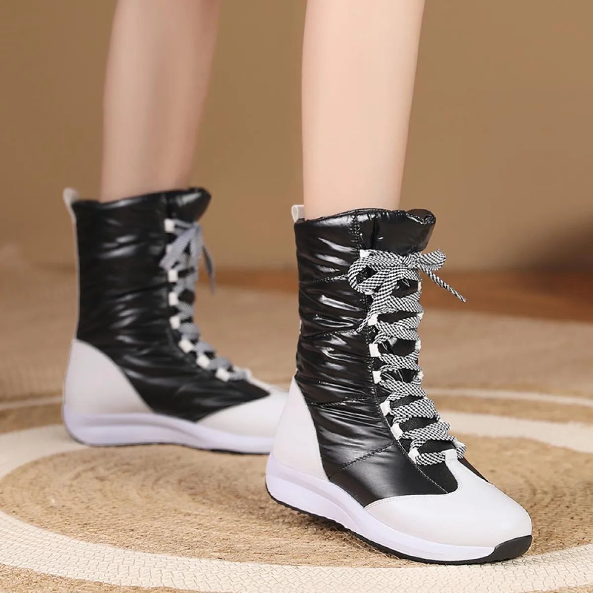 Moda Donna Stivaletti Inverno Caldo Donna Piumini Stivali da neve Piattaforme stringate Scarpe corte casual Scarpe basse da donn