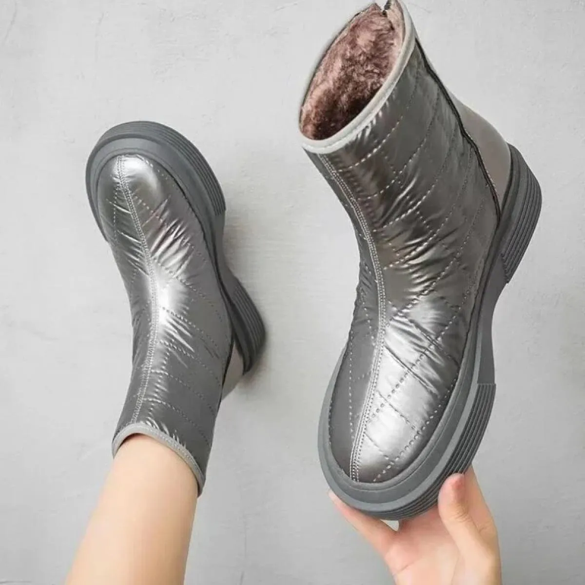 Nuovi stivali da neve invernali antiscivolo e impermeabili da donna Stivaletti caldi Scarpe imbottite in cotone Comode casual ti