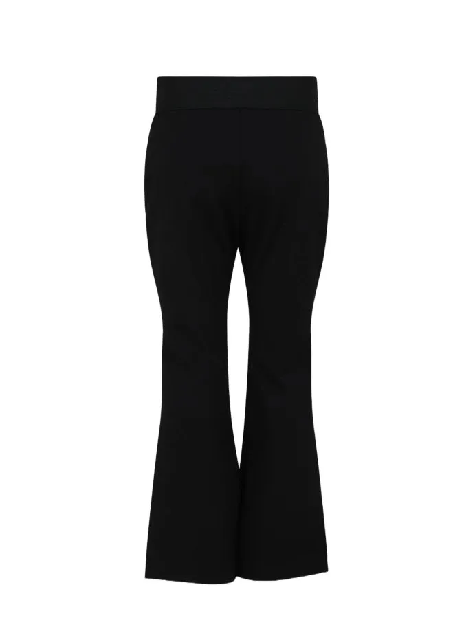 Pantaloni svasati