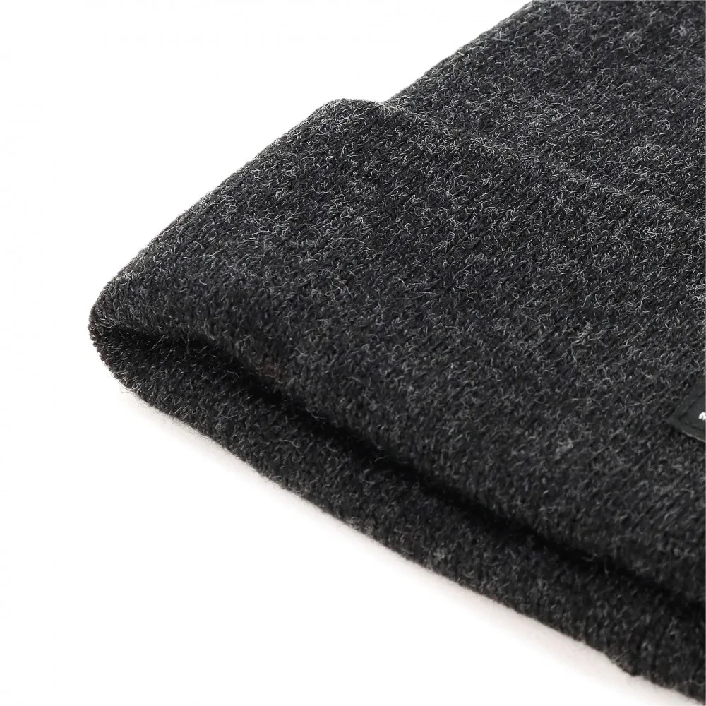 PUMA - Berretto Nero in maglia liscia con visiera ripiegata - 021739-01