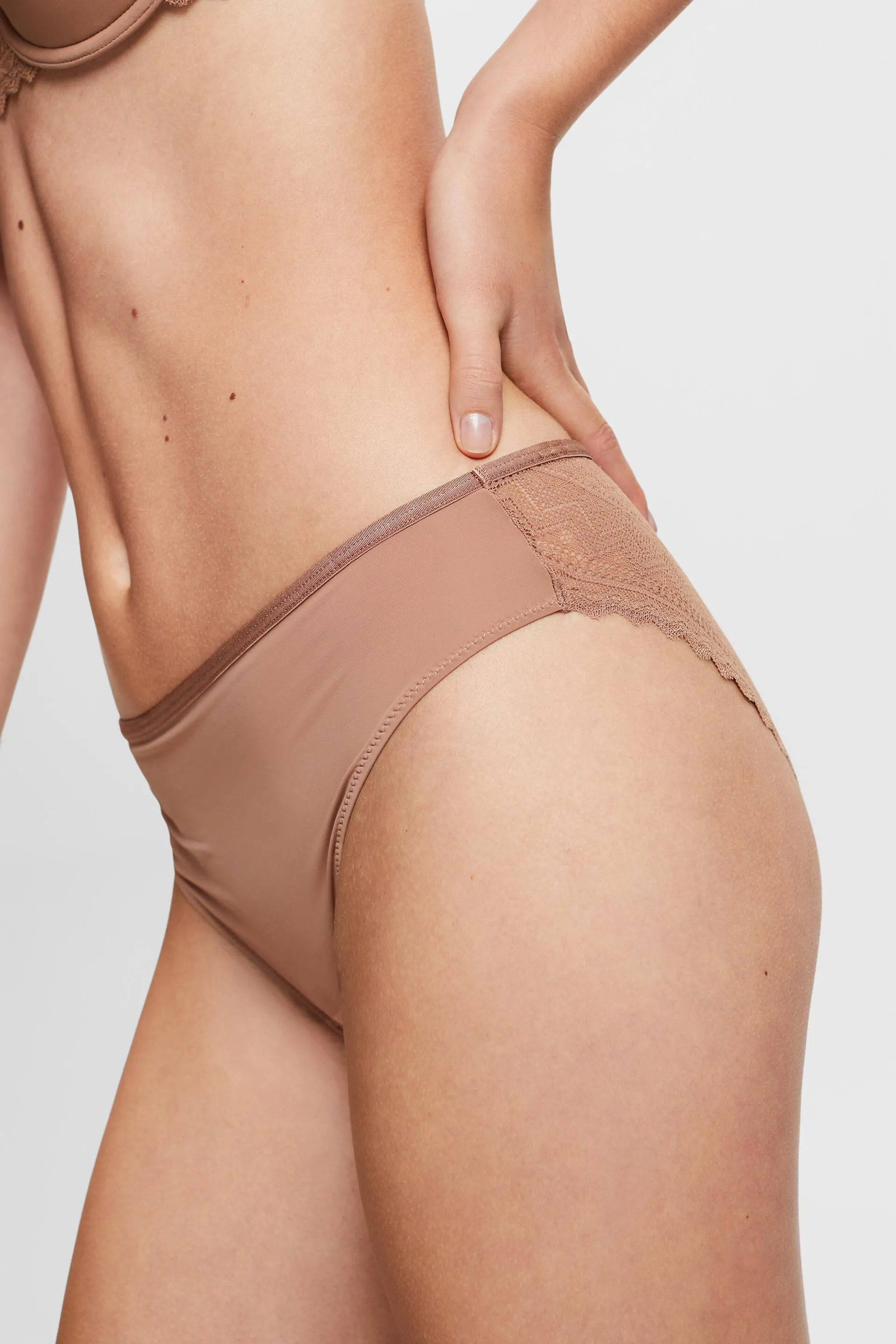Slip in pizzo grafico