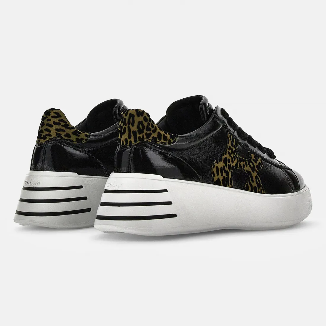 Sneaker Hogan Rebel H564 in vernice nera con H leopardata