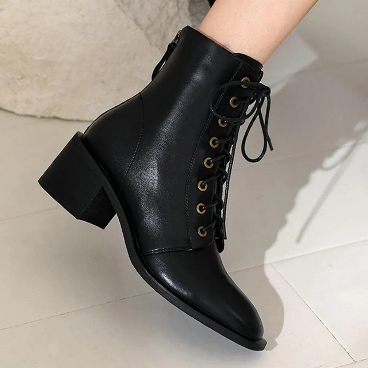 Stivaletti con cerniera posteriore Stivali con tacco quadrato stringati in vera pelle 2024 Scarpe invernali con punta quadrata D