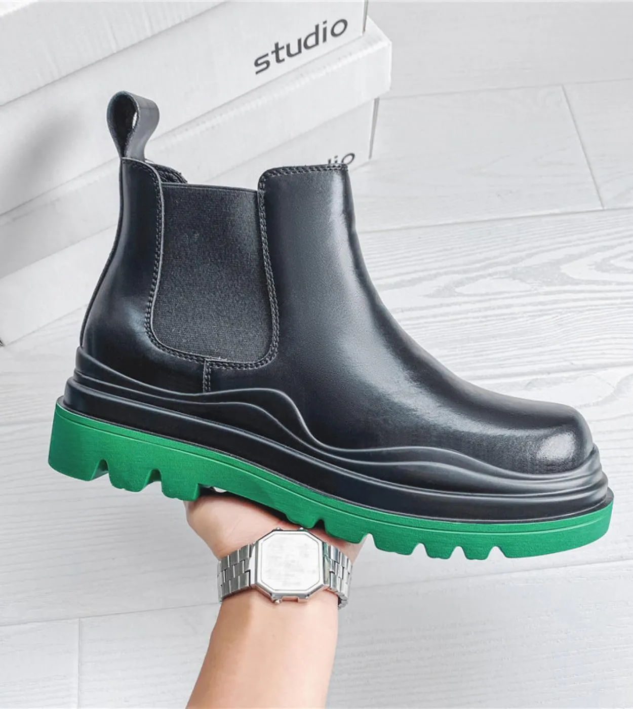 Stivaletto Chelsea da uomo alla moda Scarpe con plateau da uomo impermeabili Desinger Sneaker Stivaletto da uomo