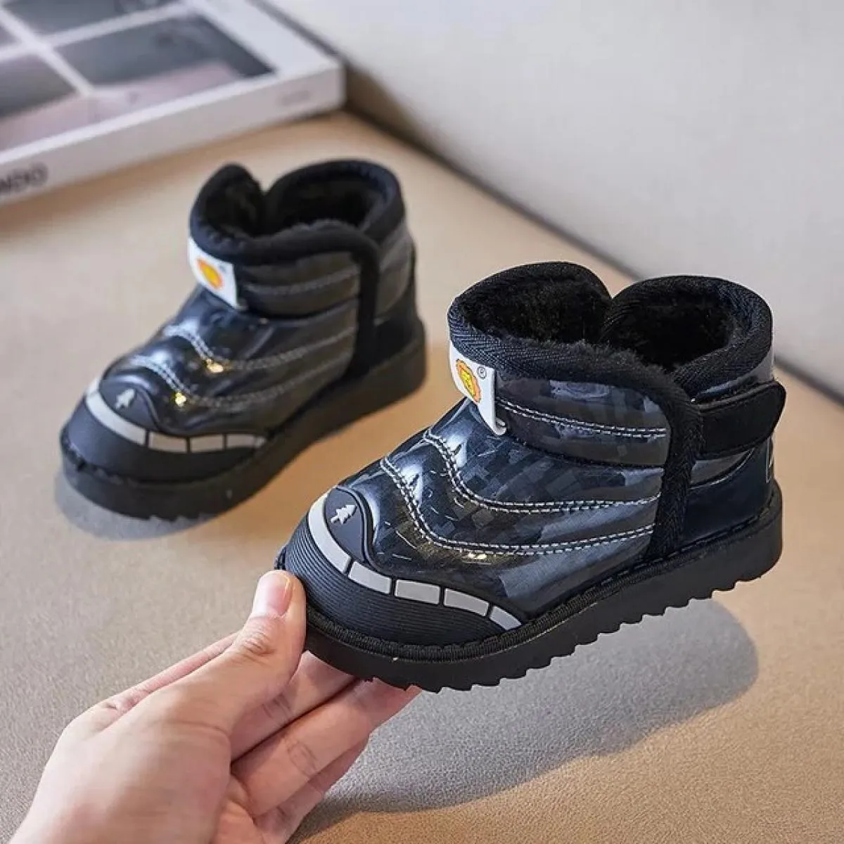 Stivali impermeabili per bambini Nuovi stivali da neve invernali 2024 per ragazze dei ragazzi Stivaletti antiscivolo alla moda S