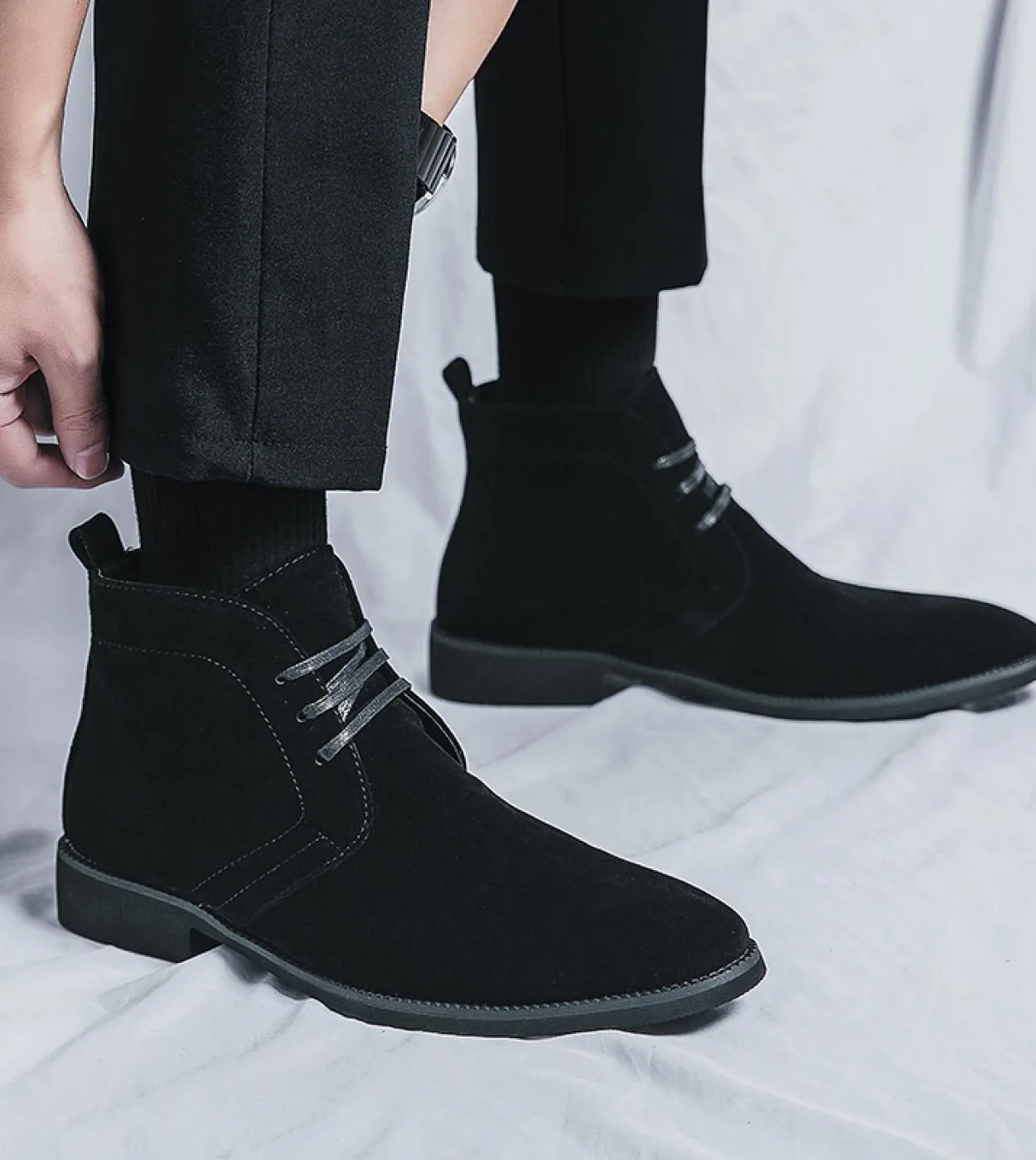 Stivali invernali da uomo nuovi Caldi peluche allinterno di stivali alti in pelle Scarpe casual Stivali con plateau Stivaletti