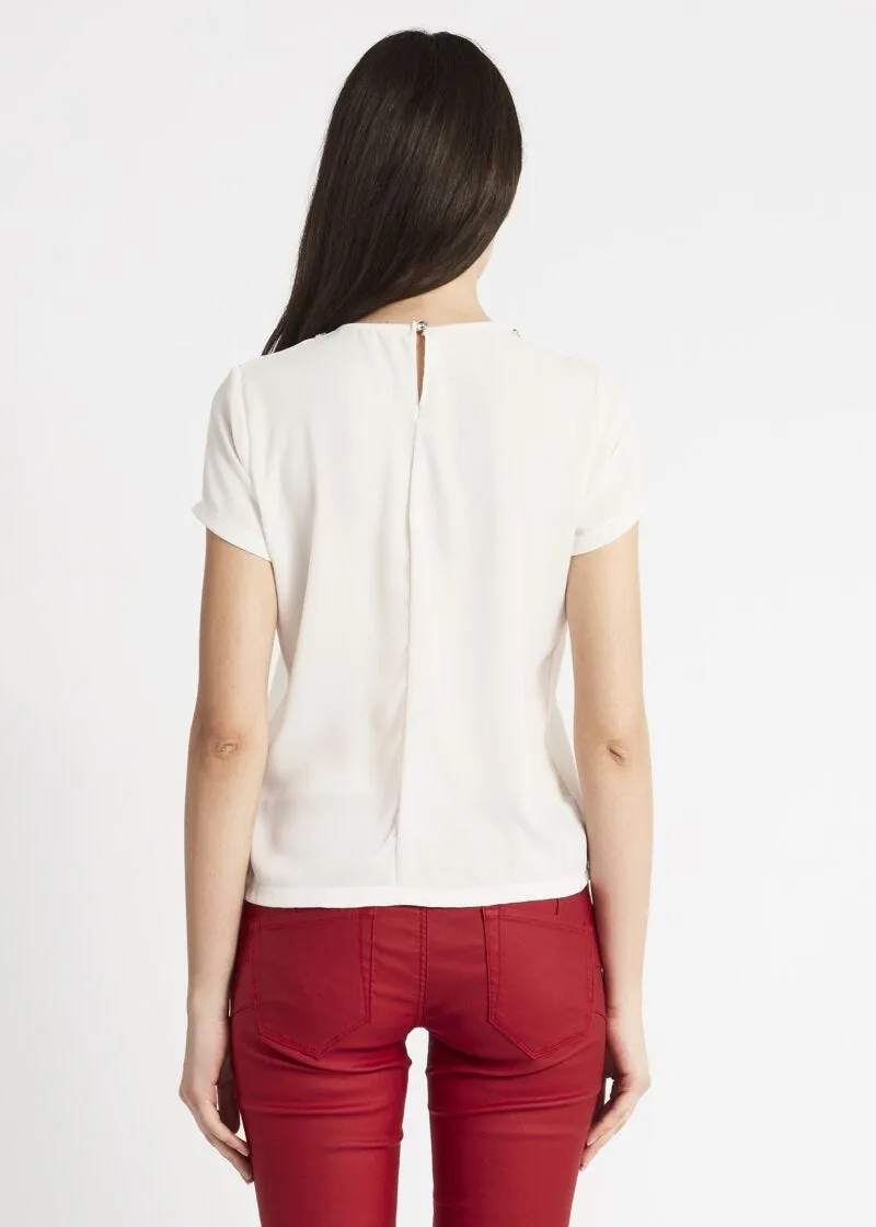 T-shirt con applicazioni gioiello